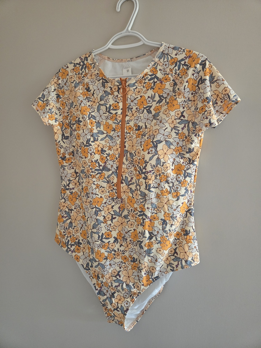 Cupshe orange + cream floral short sleeve one-piece zip front swimsuit, xl, nwt